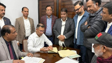 মনোনয়নপত্রে স্বাক্ষর করলেন তারেক রহমান